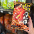 Nongshim Spicy Shrimp Crackers | شبس نونغشيم جمبري حار